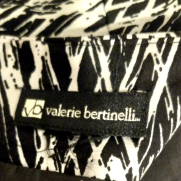 Pencil Skirt Size Medium NEW Black/White Geometric Design Zip up Short - Picture 5 of 6